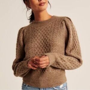 Abercrombie Women's Cable Knit Pullover Sweater in Brown